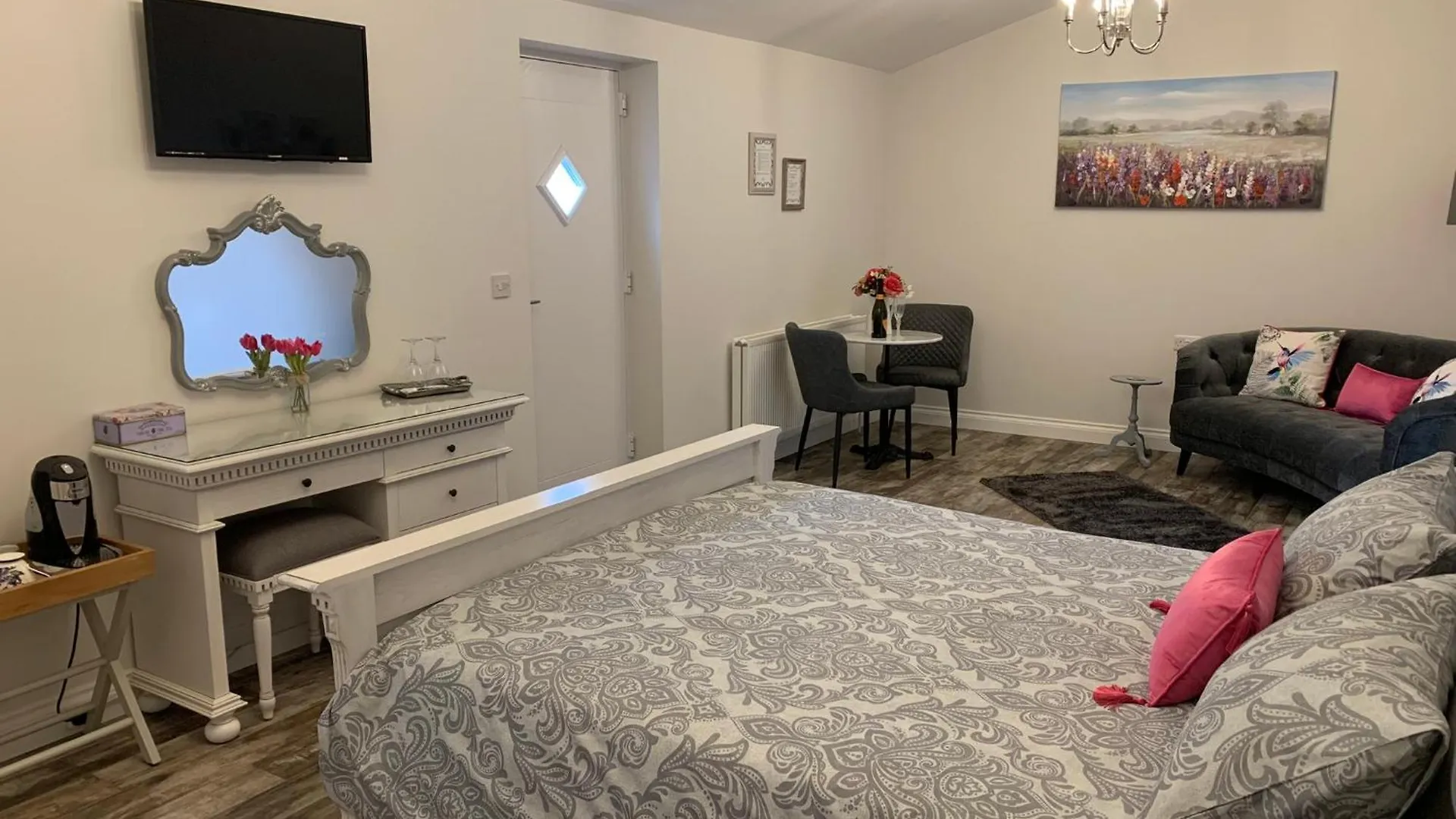 Millbrae Lodges Belfast Bed & Breakfast